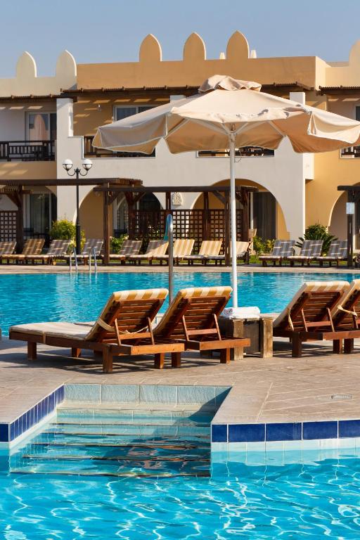 Gaia Palace — Swimming pool in Mastichari, South Aegean