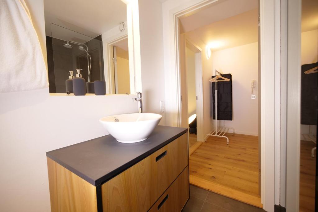 Rent A Place 1 - 4 photo
