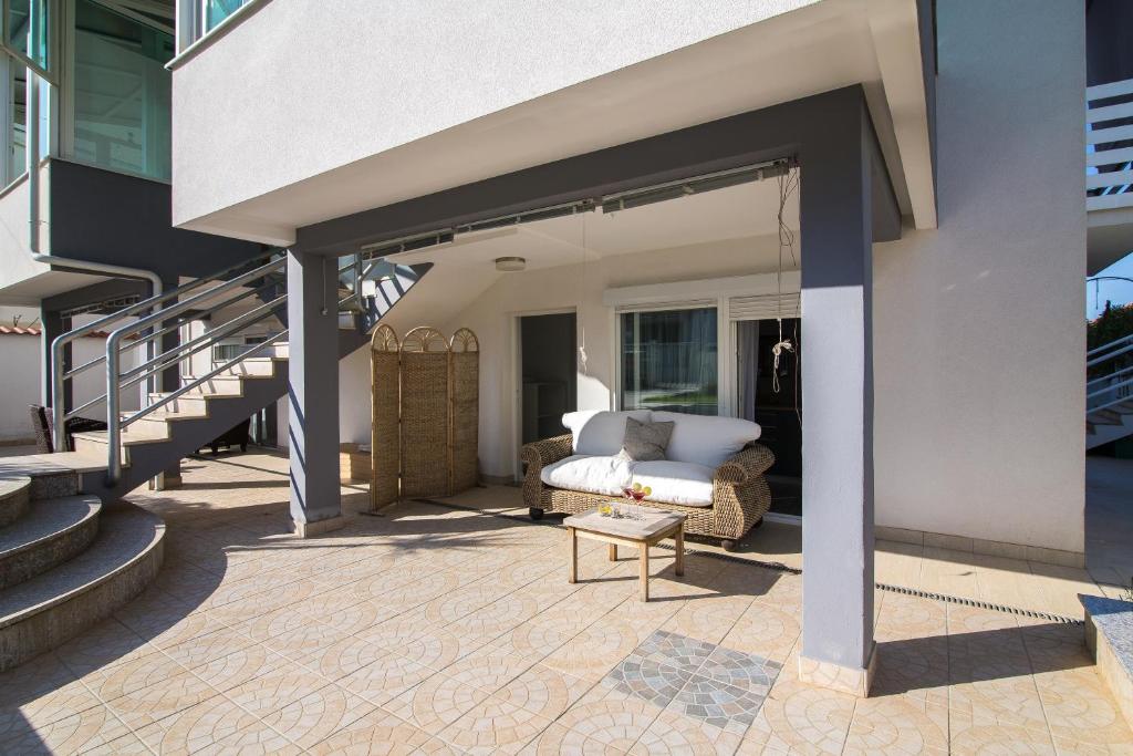 Apartments Lili Flora photo