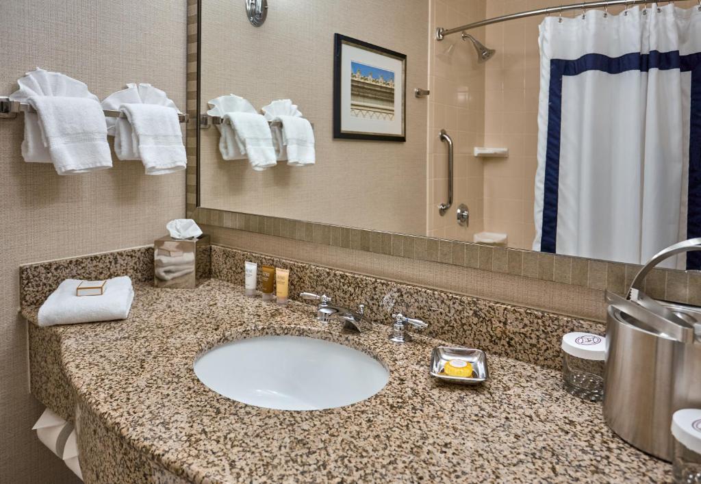 Hotel 24 South photo