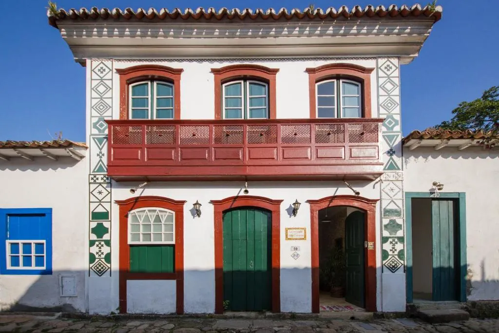 Pousada Arte Colonial - Casarão Histórico do Séc XVIII - Lancha Própria，位于帕拉蒂的酒店