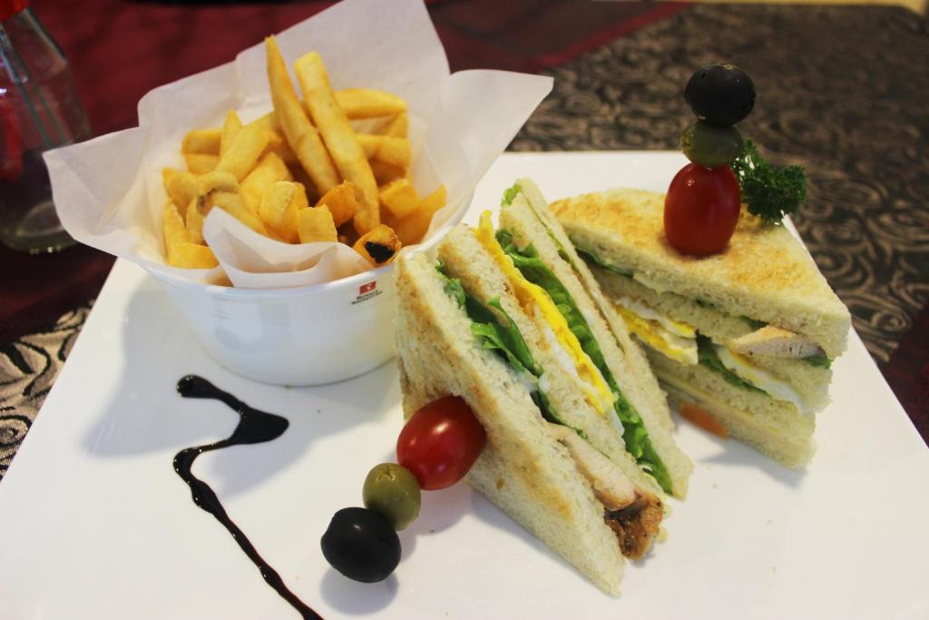 อาหารและเครื่องดื่ม