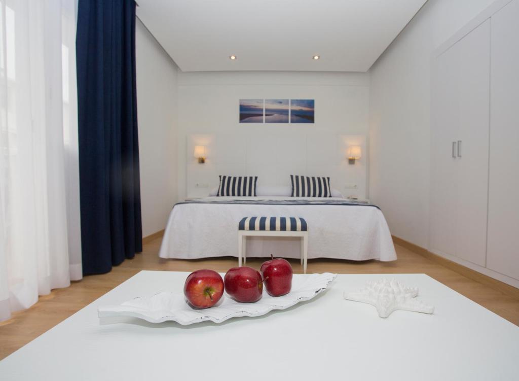 Hotel Voramar — Hotel rooms in Benidorm, Valencian Community