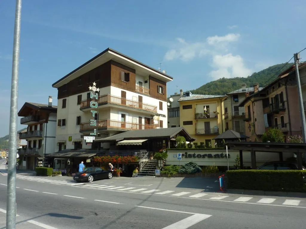 Albergo Nazionale, hotel in Vernante