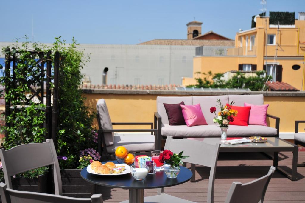 Piccola Navona Roof Garden 6