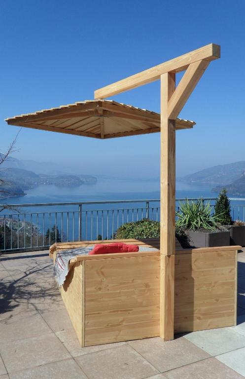 Balcony/terrace, Hotel Meielisalp in Interlaken