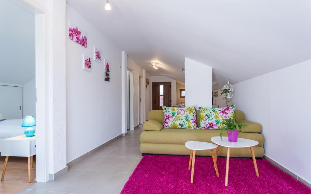Apartment Deni — Hotel in Krk Island
