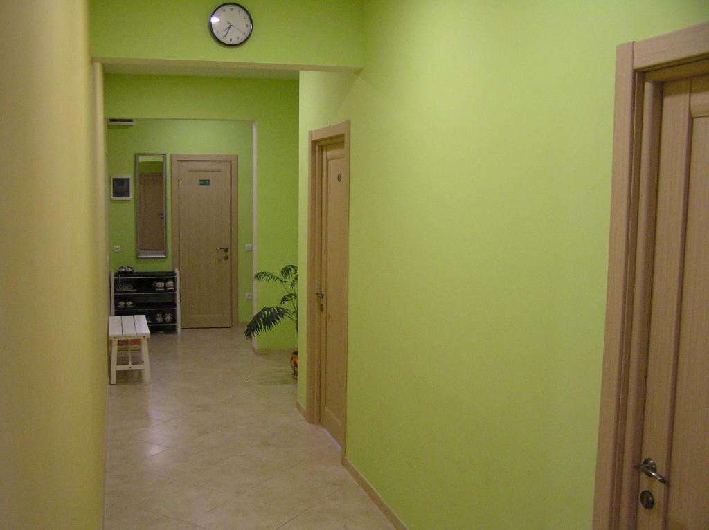 Orange Guest Rooms photo