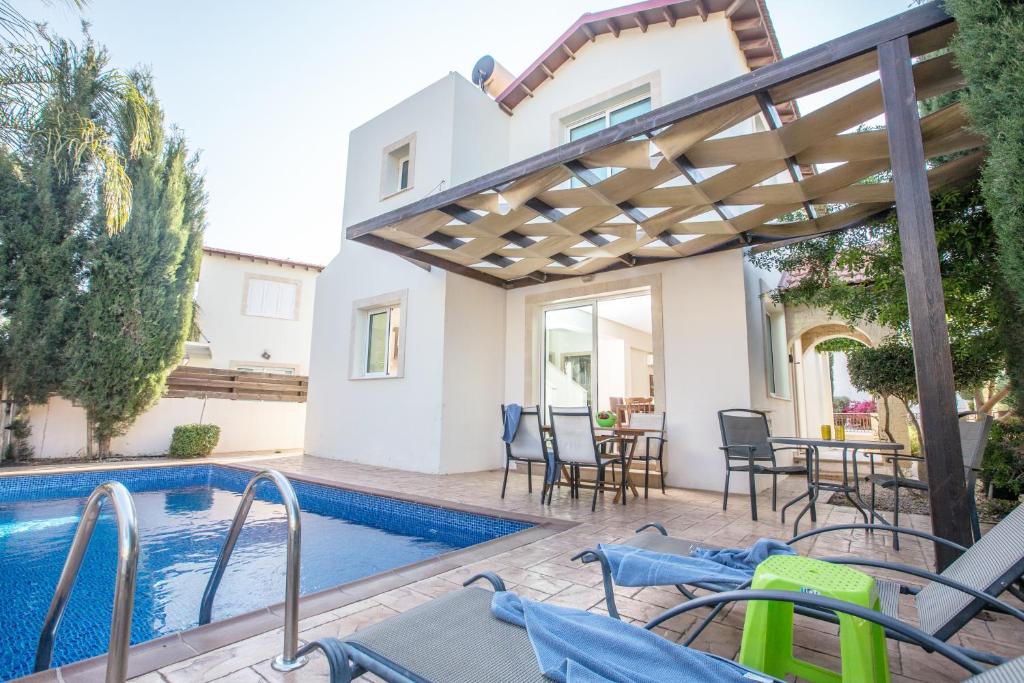 Katerina Luxury Villas — Hotel in Protaras