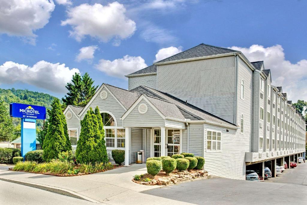 Microtel Inn & Suites by Wyndham Gatlinburg, Gatlinburg