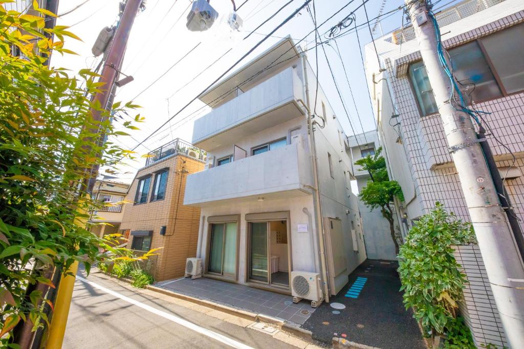 Shinjuku Partenza photo
