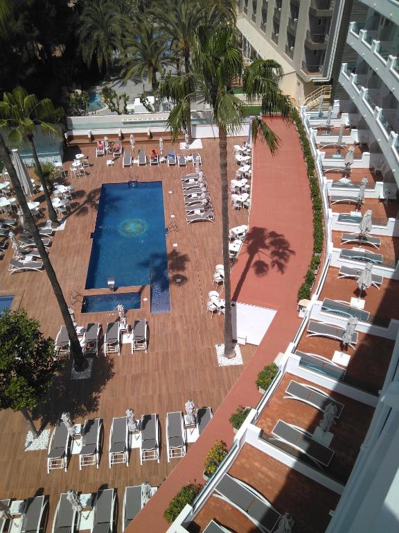 Hotel Metropolitan Playa 3 Sup — Swimming pool in Playa de Palma, Balearic Islands