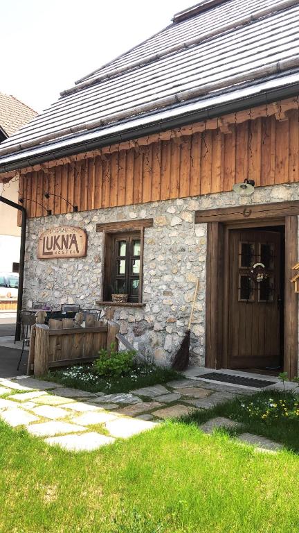Hostel Lukna photo