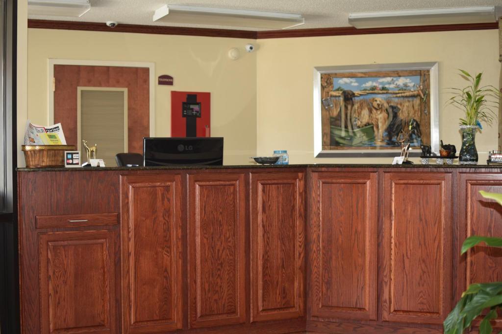 Atkinson Inn & Suites photo