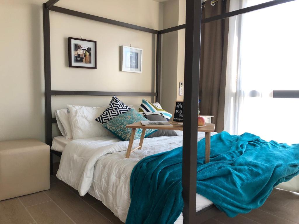 37Z One Eastwood Avenue — Hotel in Manila