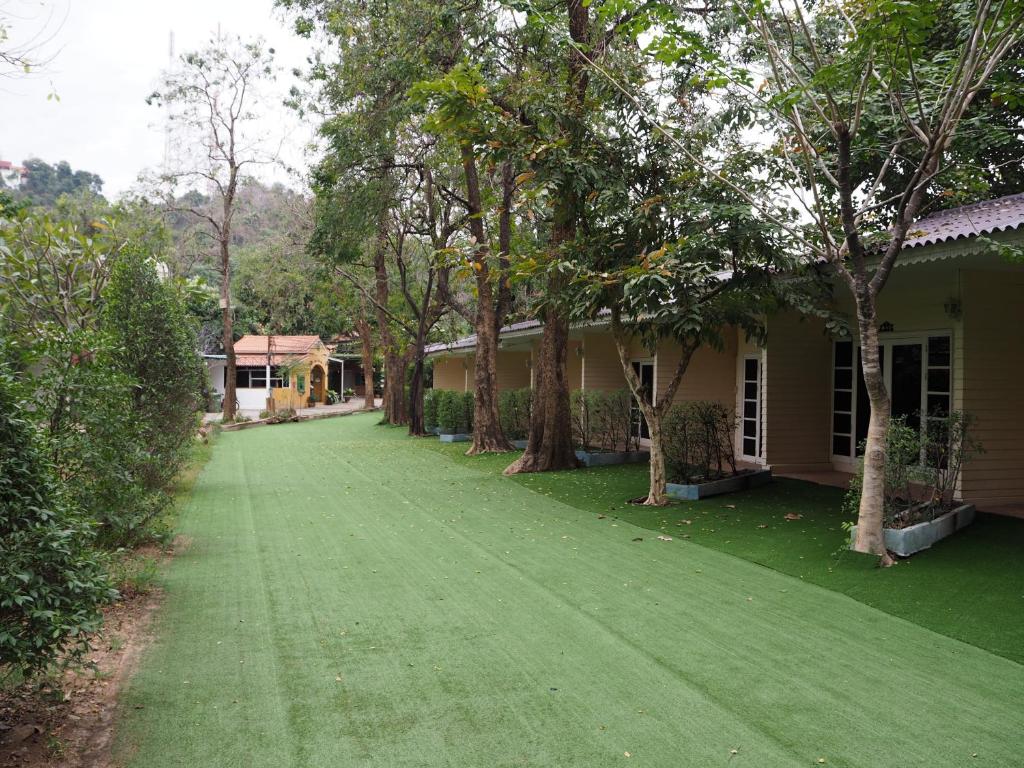 The Hotel Nakhonsawan photo