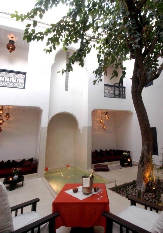 Riad Davia photo
