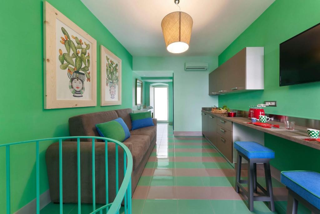 Suite Home Sorrento - 3