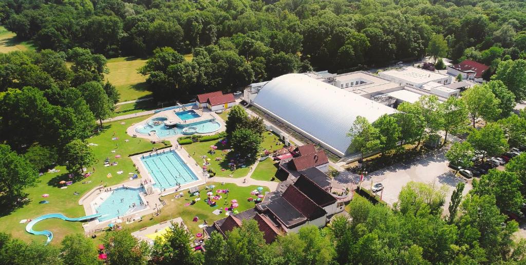 Lifestyle Hotel Leithana — Hotel in Bruckneudorf