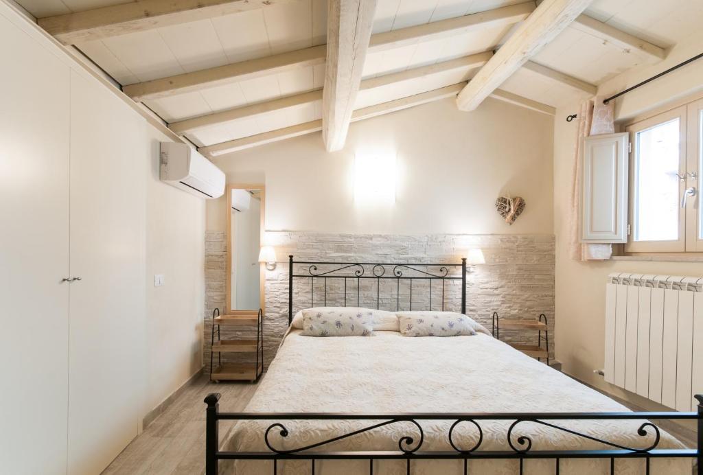 Il Lavandeto - farmhouse in the city photo