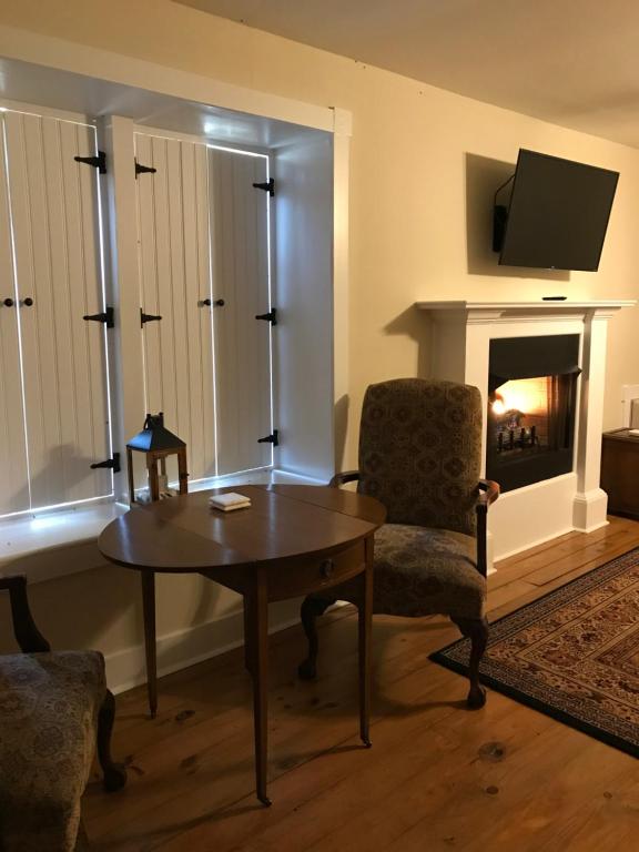 Canemount Plantation Inn photo