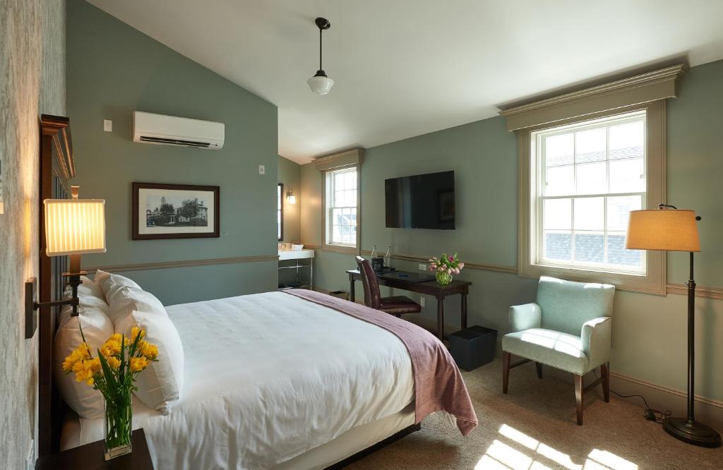 The Groton Inn photo