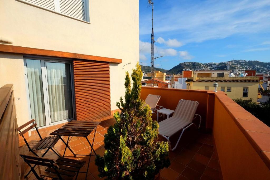 . Hotel Carmen