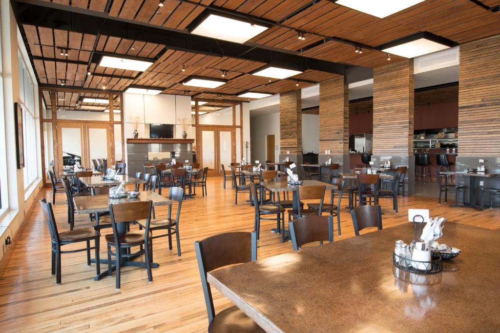 Watercrest Hotel and Conference Center Main image 1