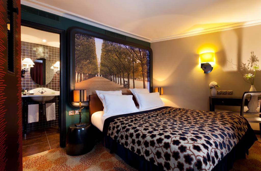 Guestroom, Hotel Fontaines du Luxembourg in Paris