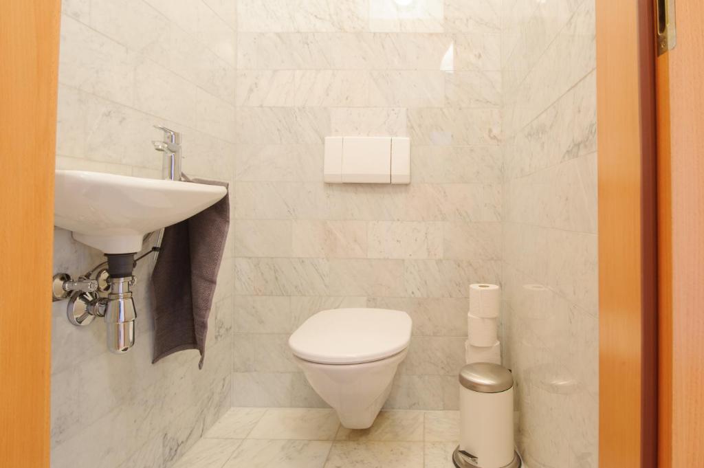 Vienna Living Apartments - Rathaus photo