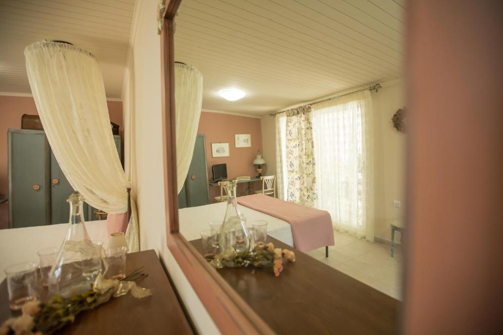 Ancient Corinth Guest House — Hotel in Archea Korinthos
