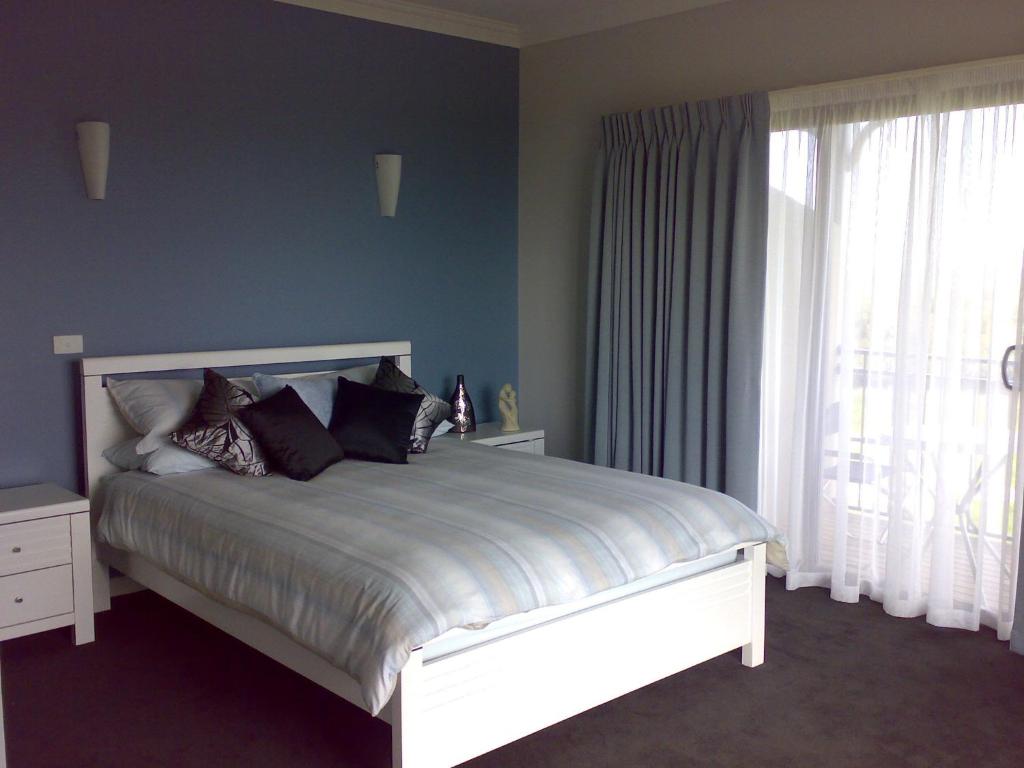 Swan Lake Guest House photo