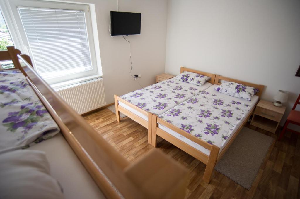 Hostel Larisa - 2