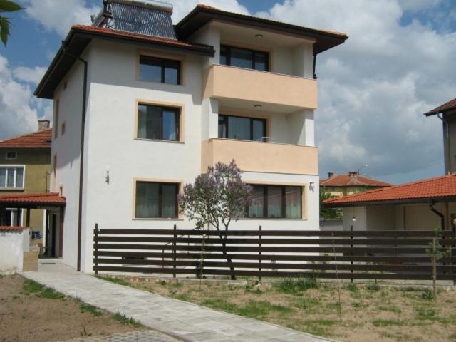 Khan Krum House &amp; Apartments for rent — Hotel in Elin Pelin