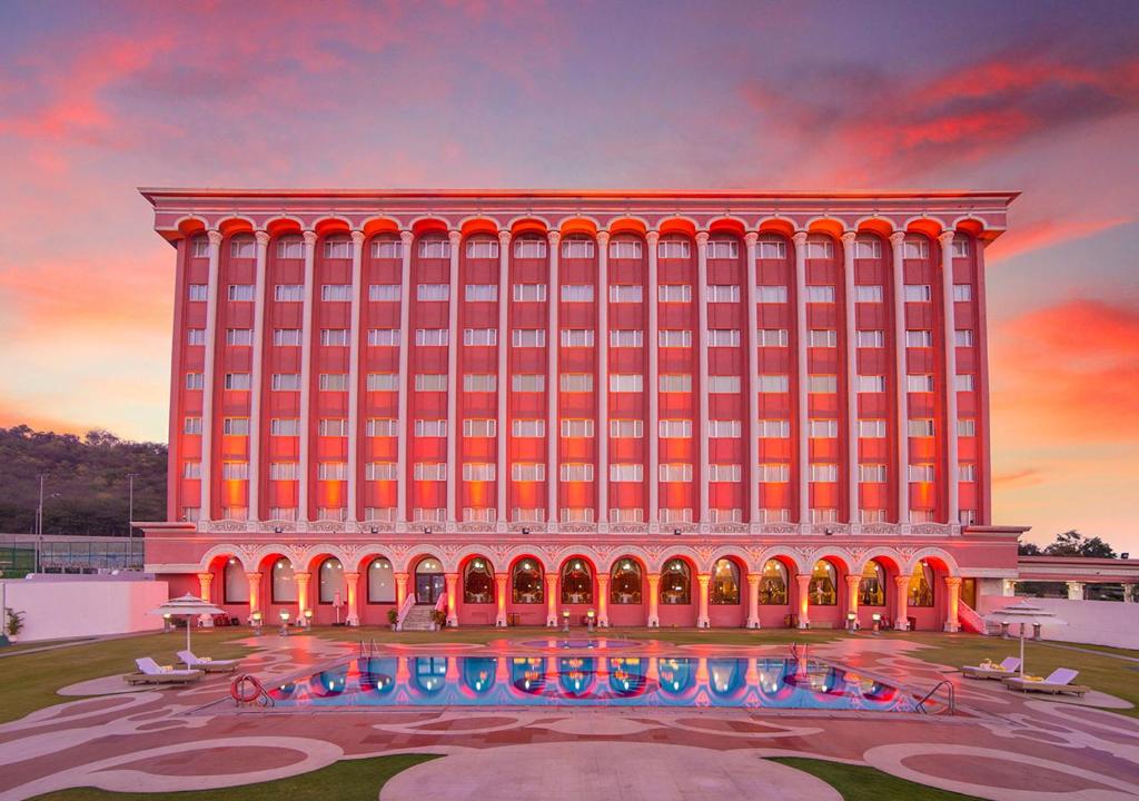 Sitara Luxury Hotel - Ramoji Film City photo