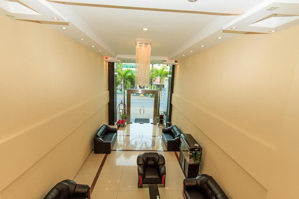 Shared lounge/TV area