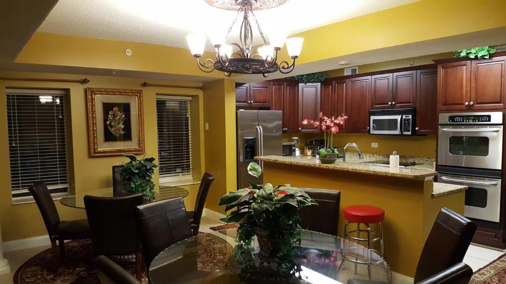 JeffsCondos - 5 Bedroom - Ocean Blue Resort, Myrtle Beach