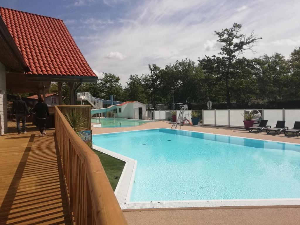 Stay at Mobil home Domaine de Soulac in Nouvelle-Aquitaine, France photo 5