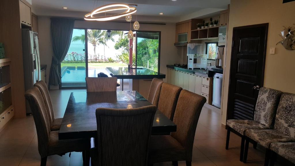 Restaurant, Melaka Beachfront Villa with Pool in Malacca