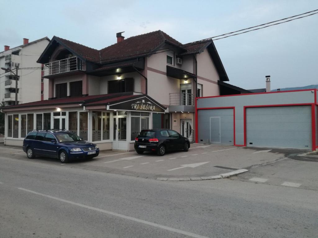 Tri sesira Ljubovija photo
