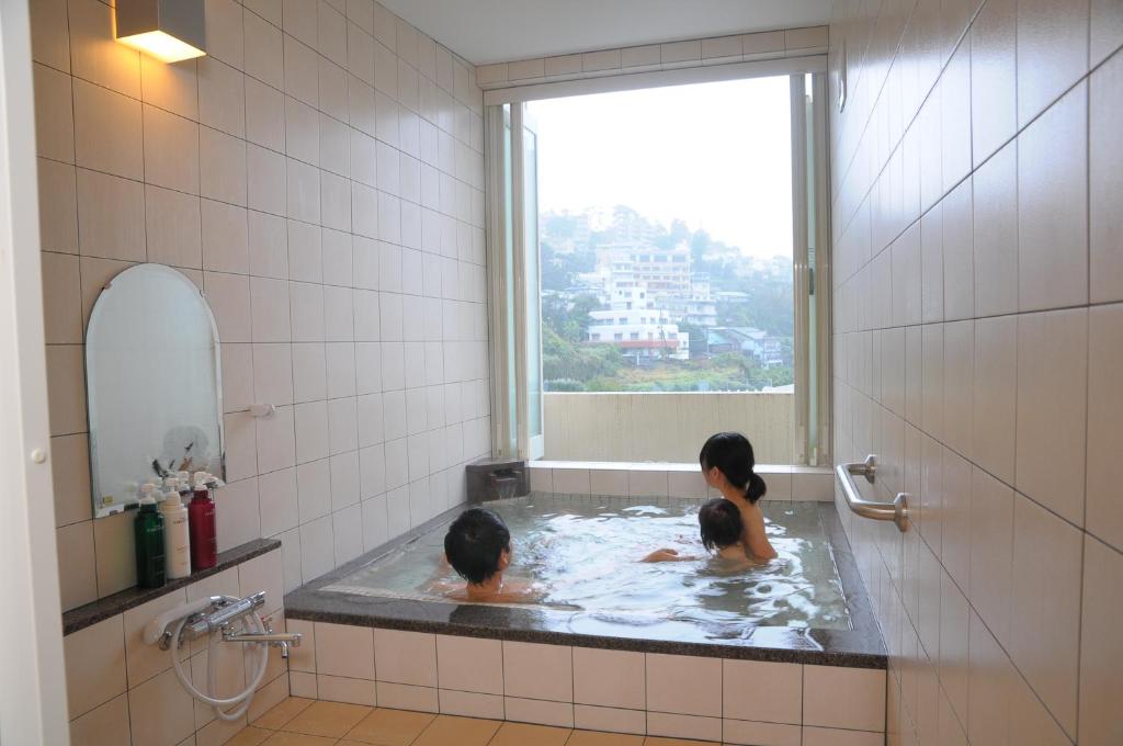 Hot spring bath