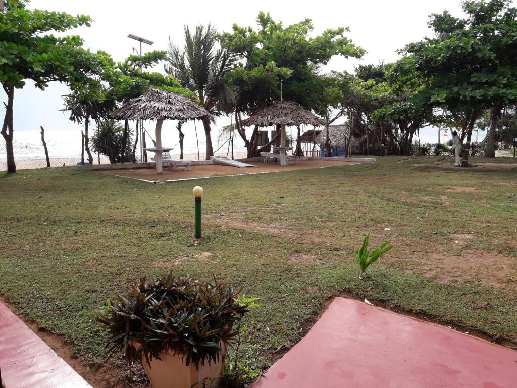 Sea View Beach Hotel photo