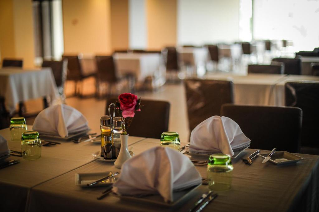 Les Orangers Garden Villas and Bungalows Ultra All inclusive — Restaurant & bars in Hammamet, Nabeul