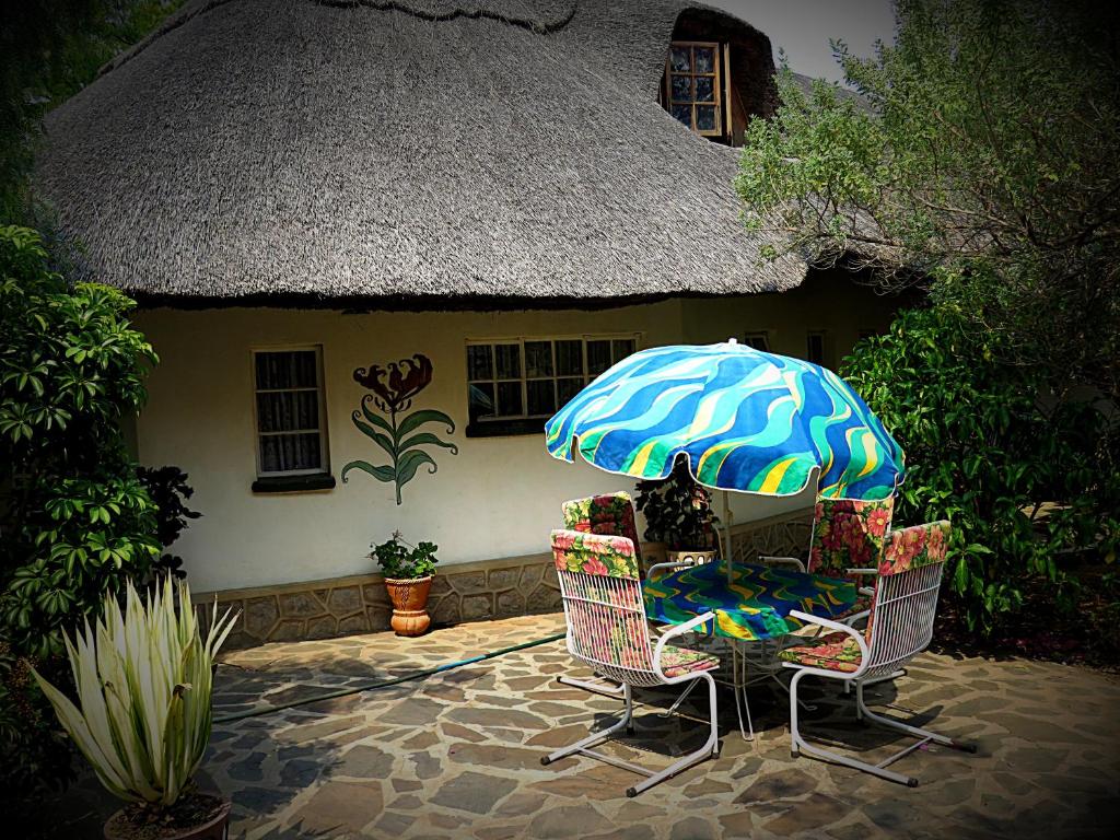 Parrot Lodge photo