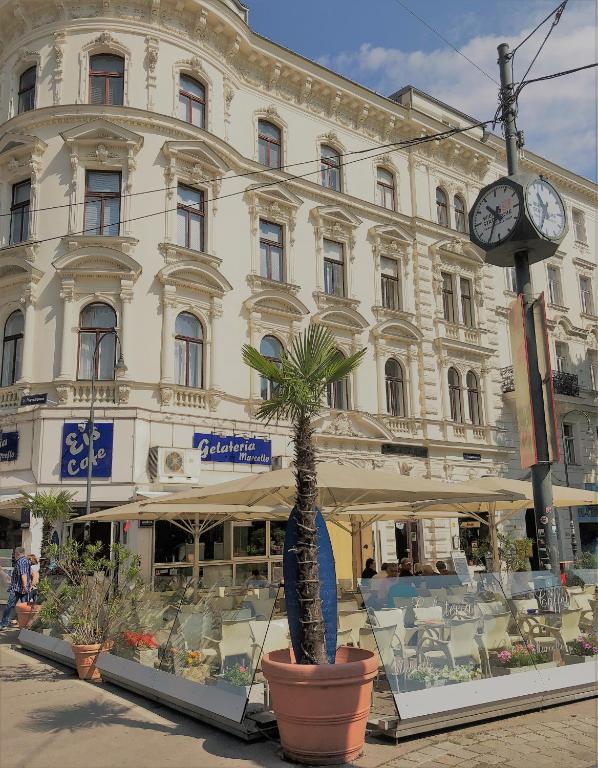 Best Place Apartments Vienna - Vienna - book your hotel with ViaMichelin