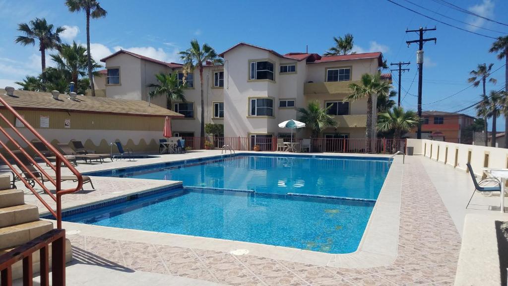 villa serena 4 Beds, 2 Bath photo