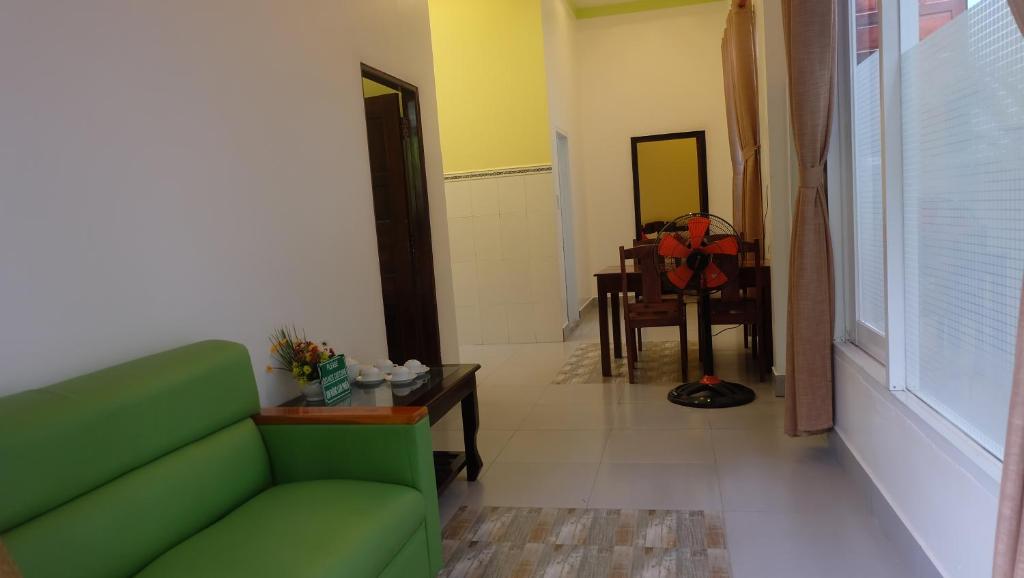 Shared lounge/TV area