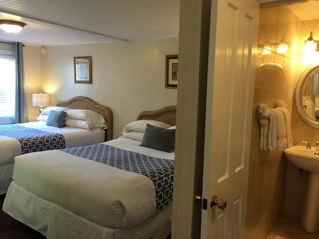 Duval Gardens Main image 1