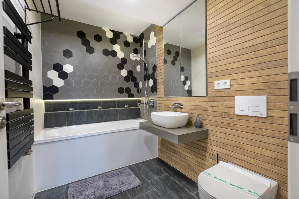 Central Lux Apartments photo