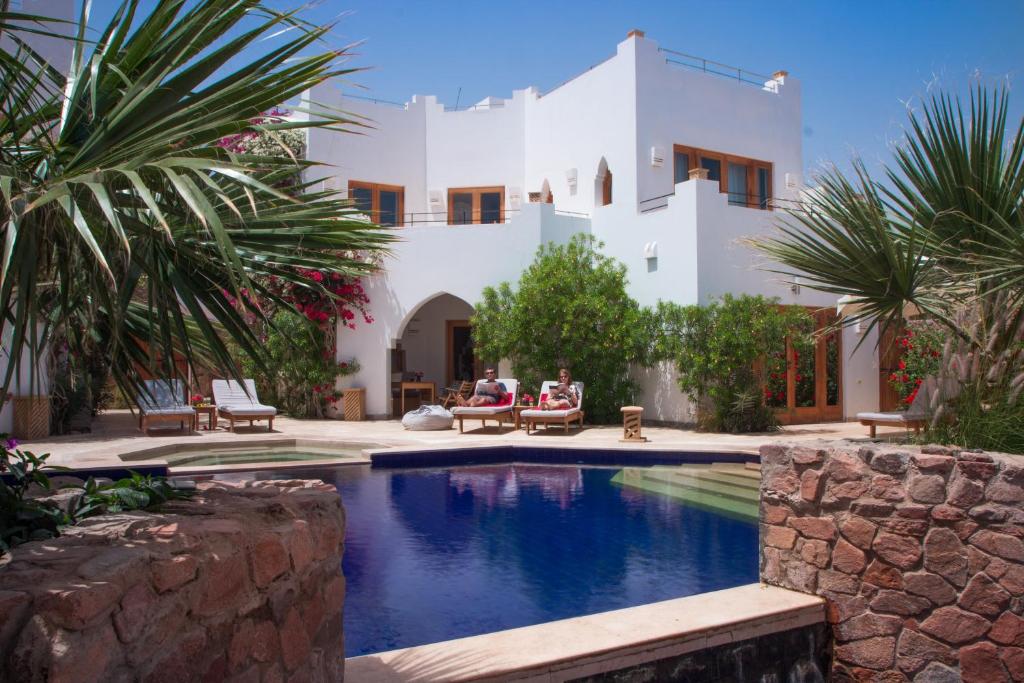 Red C Villas — Hotel in Dahab